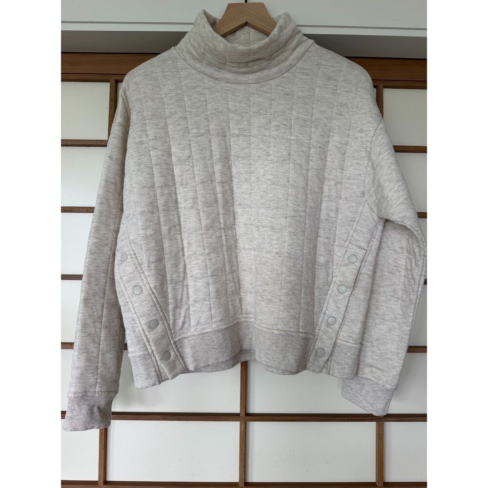 90 Degree by Reflex Square Quilted Vista Pullover M Oatmeal Side Snap